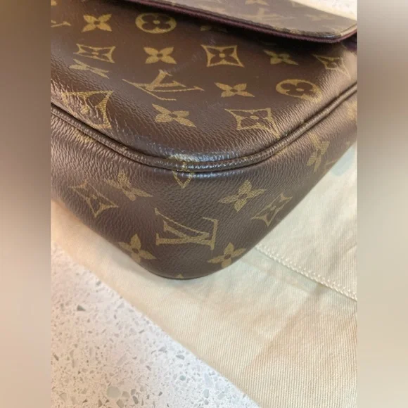 Louis Vuitton Mabillion Handbag - Picture 6 of 16